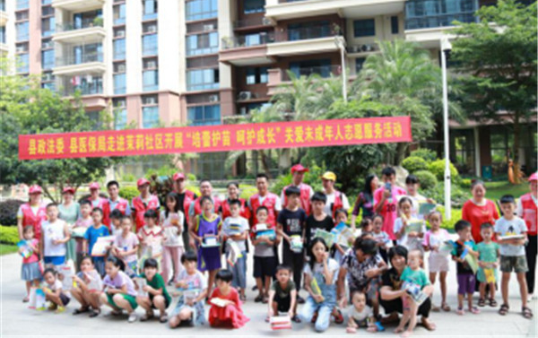 广西横县志愿服务队开展暑期反邪教宣传活动673