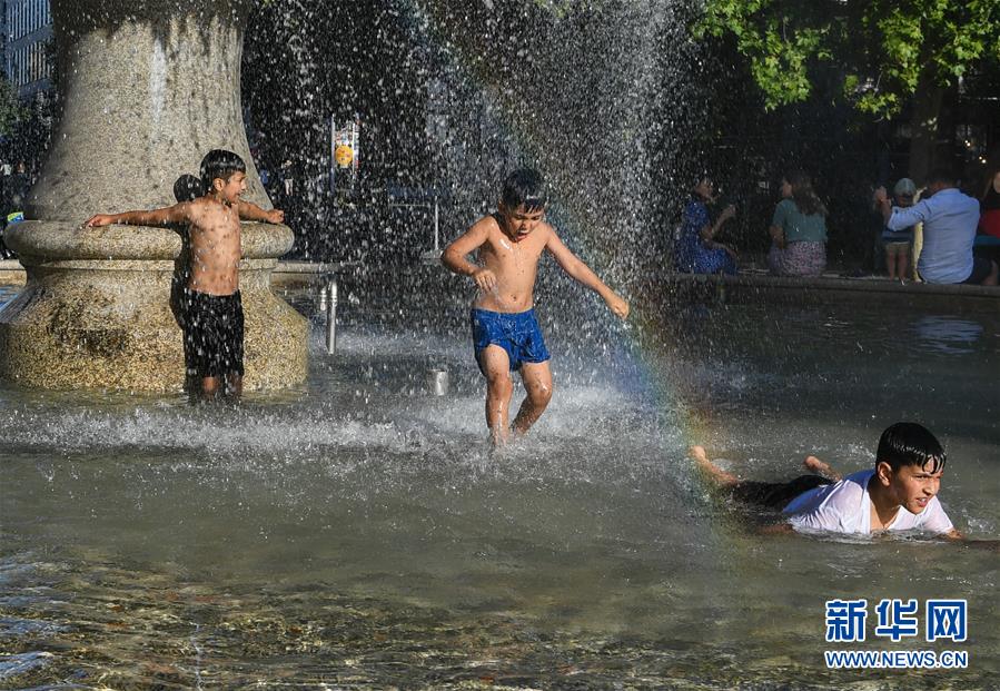 (国际)(5)德国法兰克福遭遇高温天气