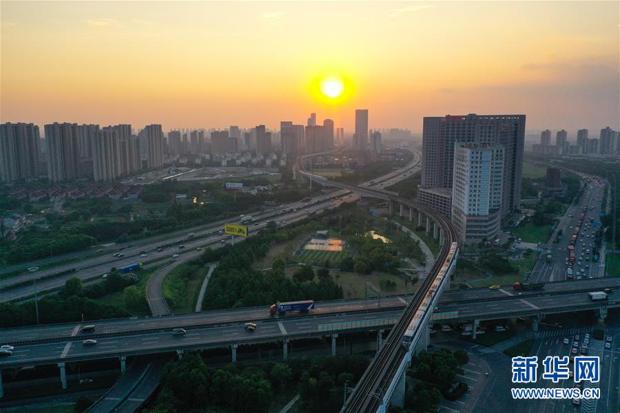 （经济）（2）江苏昆山：跨省市地铁助力“同城”生活