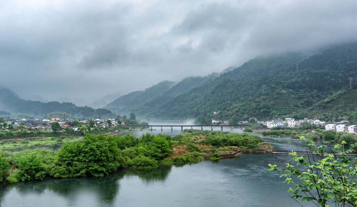 徽州人文山水经典自驾路线，串起安徽江西6县市，秋景居全国前列