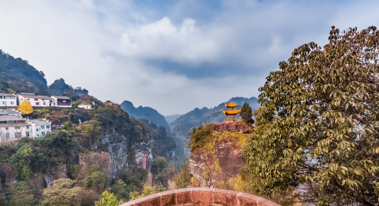 徽州人文山水经典自驾路线,串起安徽江西6县市,秋景居全国前列