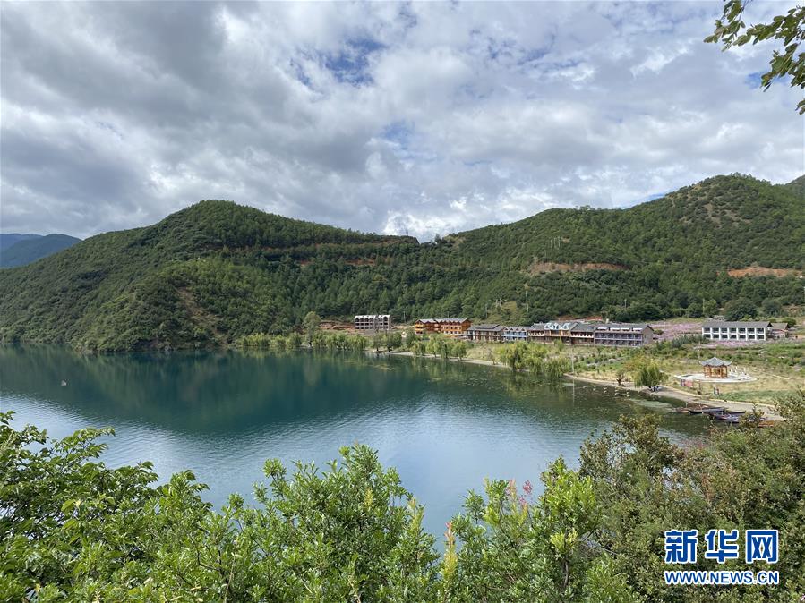 (图文互动)(5)生态搬迁,“退一步”守护泸沽湖清清的水源