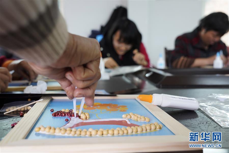 #(文化)(4)非遗粮食画 传承在乡村