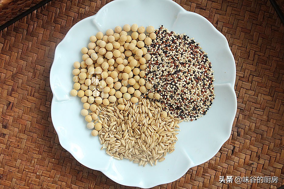 早餐,多给家人做这10款豆浆,香浓营养,好喝易吸收,全家都爱