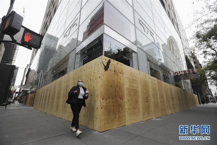 (国际)(1)纽约:店铺“装甲”保安全