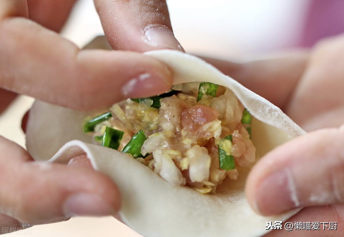 饺子馅好吃有秘诀，大厨教你实用3招，轻松调出香喷喷的饺子馅