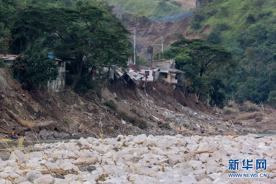 这是11月16日在菲律宾黎刹省拍摄的受灾区域。新华社发（乌马利摄）