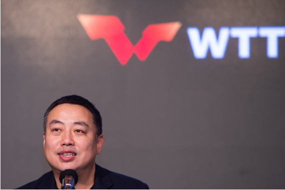 11月24日，世界乒乓球职业大联盟（WTT）理事会主席刘国梁回答媒体提问。新华社记者张金加摄