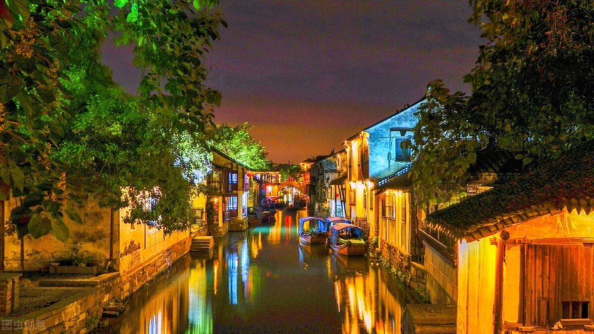 国内景色最美的十大古镇,景色绝伦,快来看看你都去过哪几个?