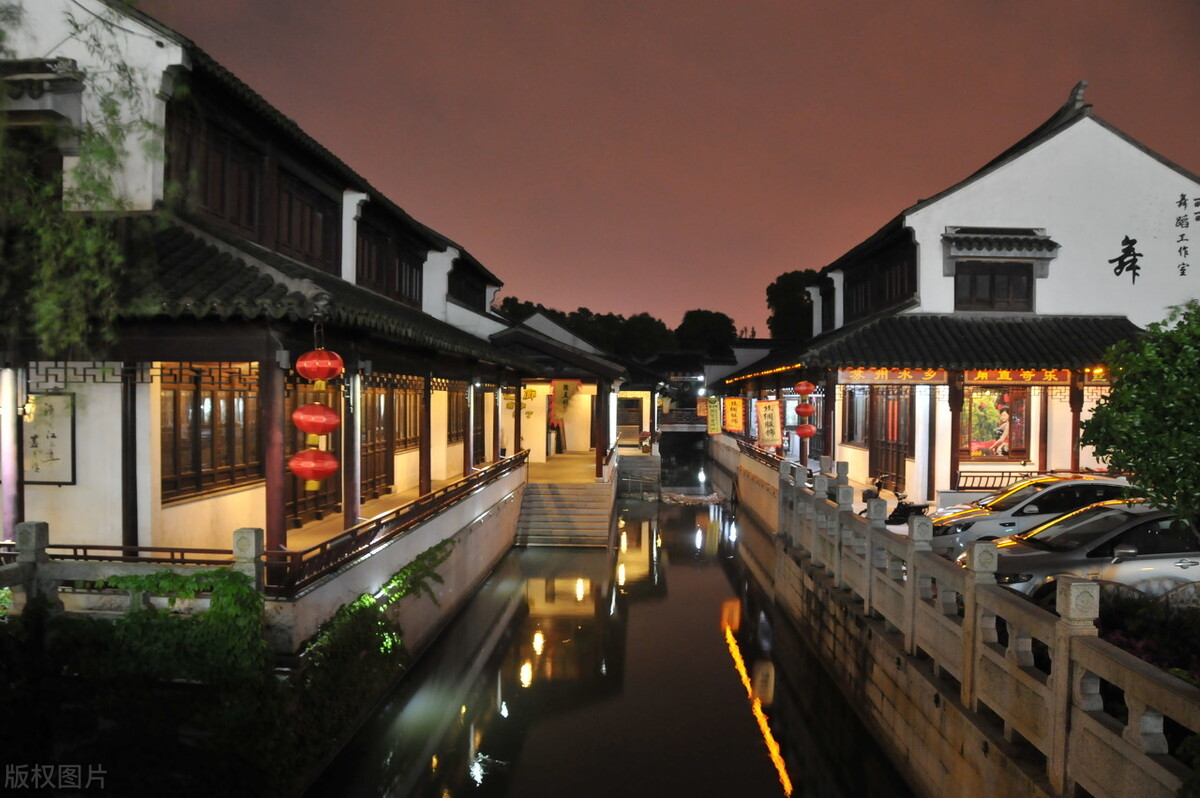 国内景色最美的十大古镇,景色绝伦,快来看看你都去过哪几个?