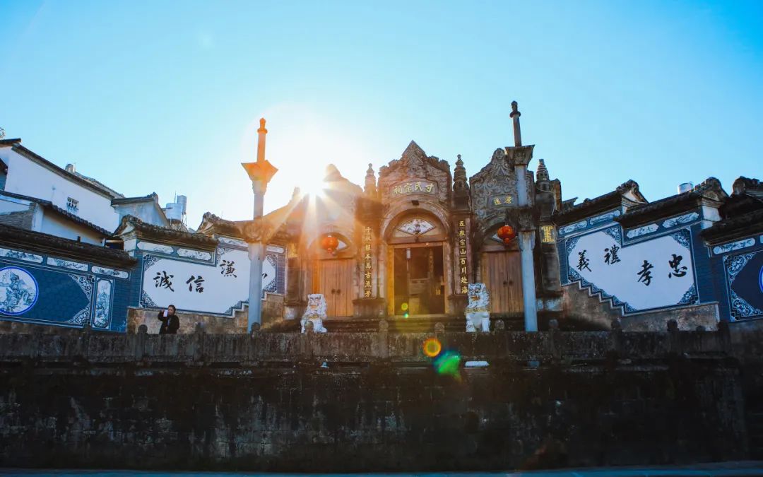 云南超适合私奔的10个古镇,你想和谁一起去?