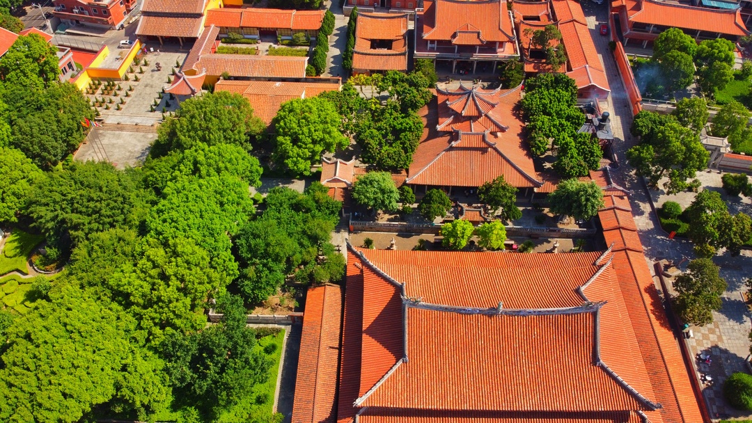 中国唯一的“佛国”,自古便是福建文化名城,这3大寺庙香火最旺