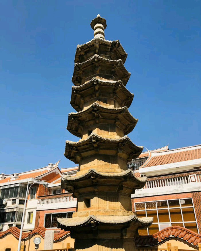 中国唯一的“佛国”,自古便是福建文化名城,这3大寺庙香火最旺