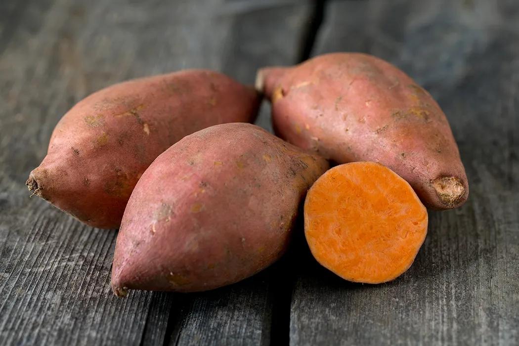 红薯保存法，1年不会坏，3种特别做法，吃其味不见其形，超喜欢
