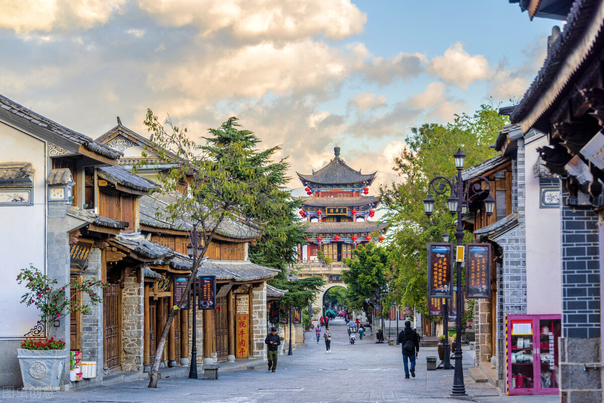 中国8个适合带父母旅游的城市,风景优美有意义,你会考虑哪个?