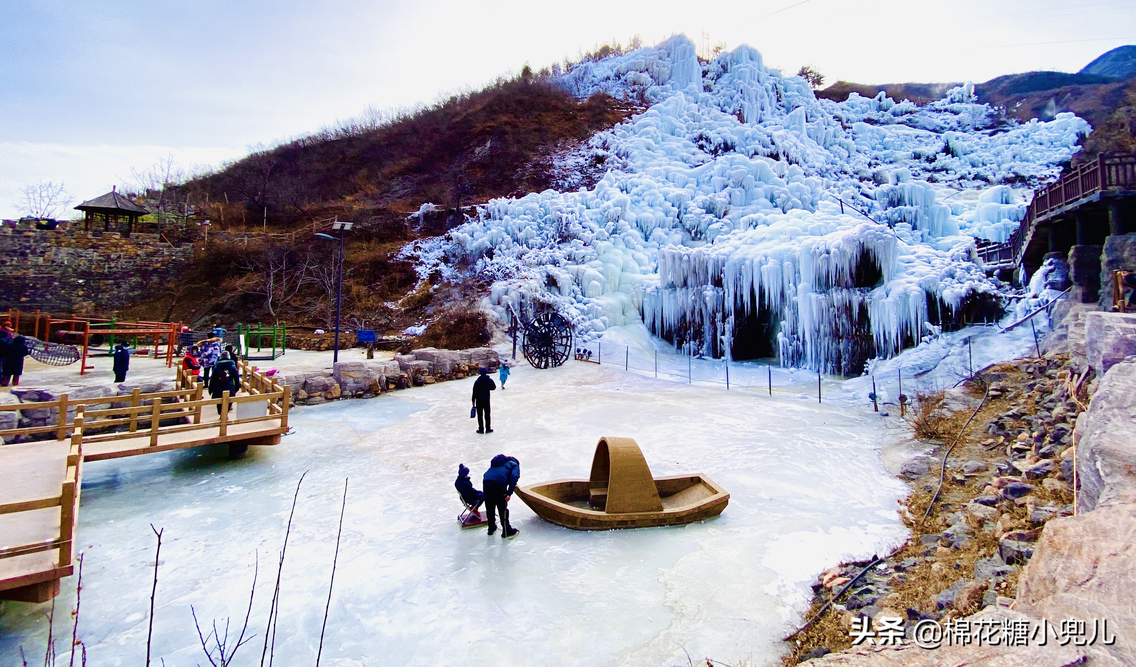 北京郊区冬季旅行必去的冰瀑布群，距离近无需徒步1小时就能到达