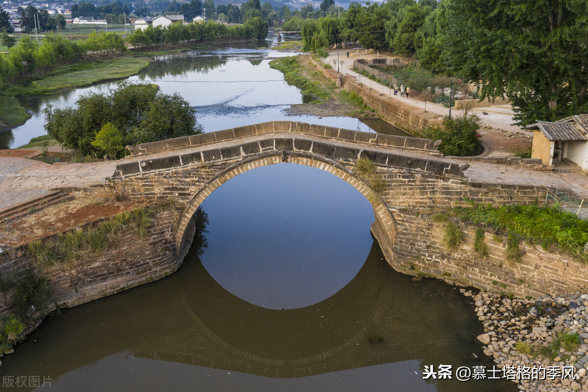 游云南,这5个古镇别错过,最短的历史也有700年