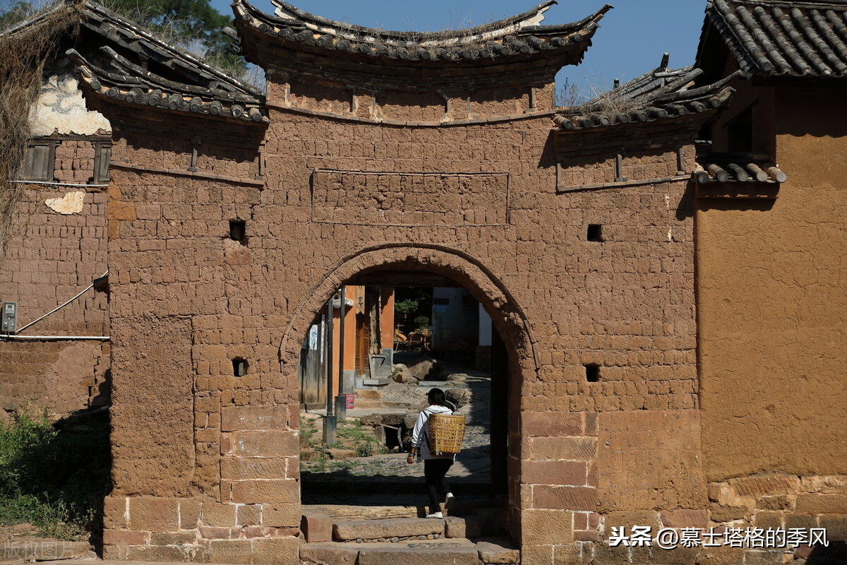 游云南,这5个古镇别错过,最短的历史也有700年