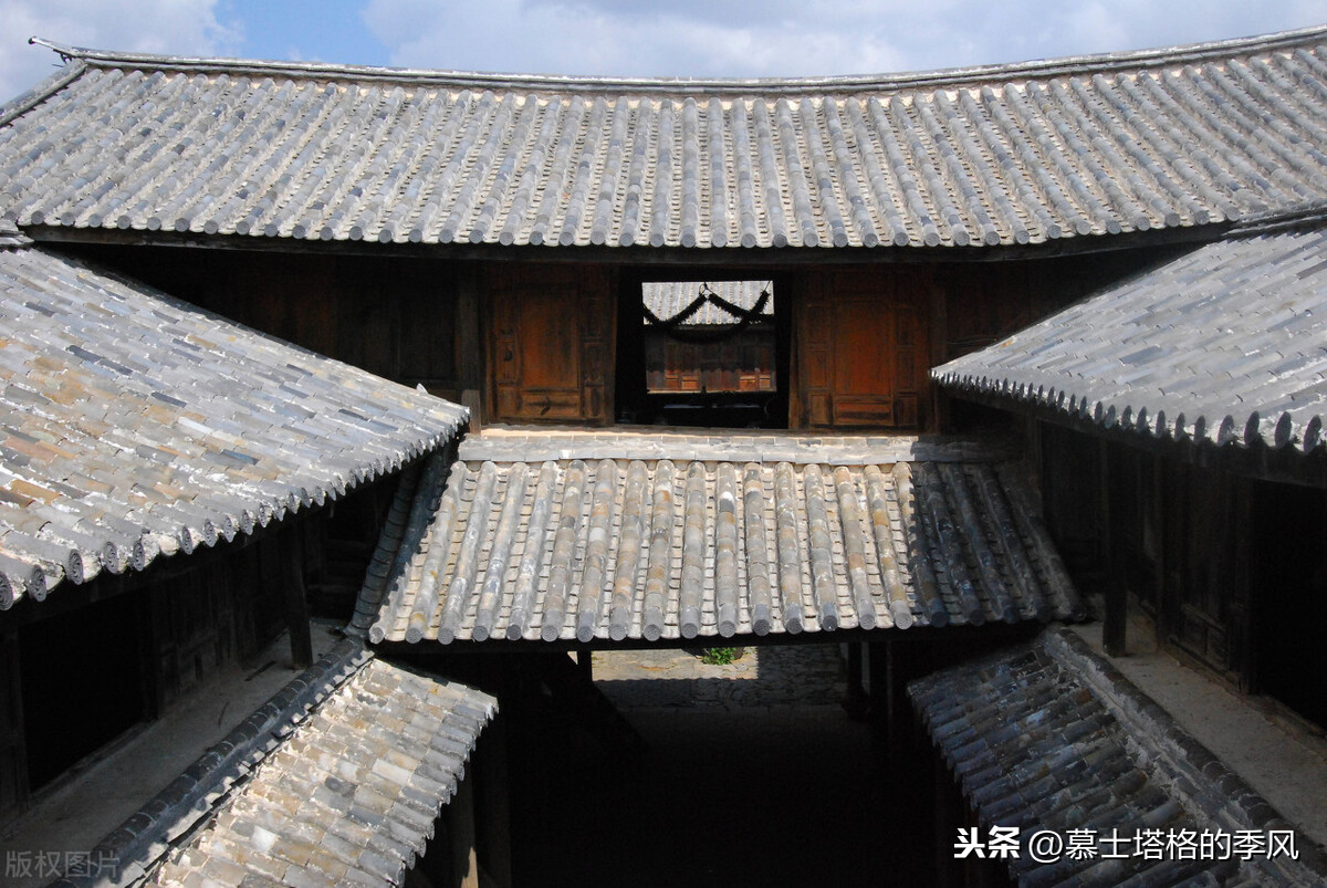 游云南,这5个古镇别错过,最短的历史也有700年