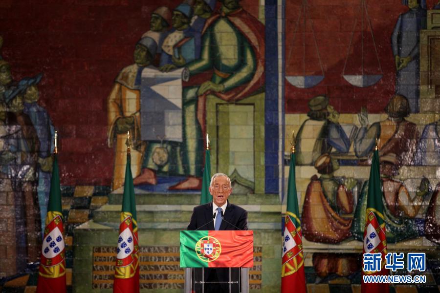 　　1月24日，赢得选举的马塞洛·雷贝洛·德索萨在葡萄牙里斯本发表讲话。新华社发（佩德罗·菲乌萨摄）