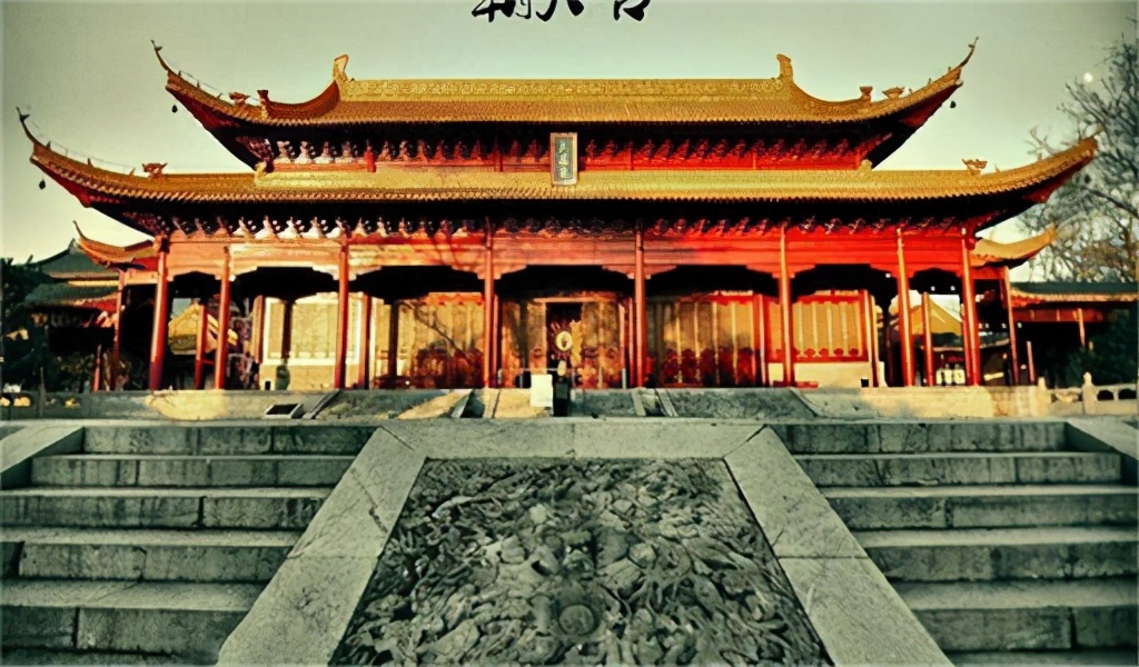中国有历史悠久的六大古都，这些城市标志性古建筑都是什么？