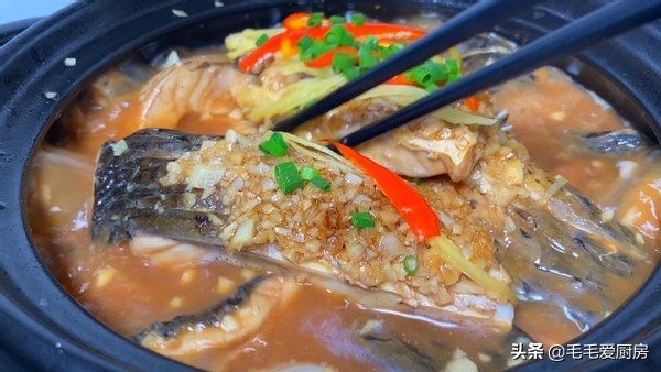 冬天记得多吃鱼,教你草鱼特色做法,味道鲜美,一周吃七次都嫌少