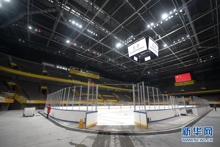 　　1月28日，北京2022年冬奥会及冬残奥会冰球比赛场馆国家体育馆完成首次制冰工作，目前场馆具备比赛测试条件。新华社记者 彭子洋 摄