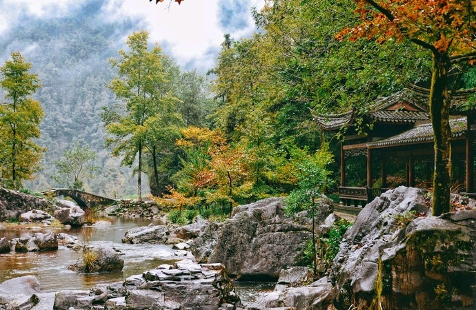 国内13个堪称人间仙境的旅行地,去对季节,随手一拍全是大片