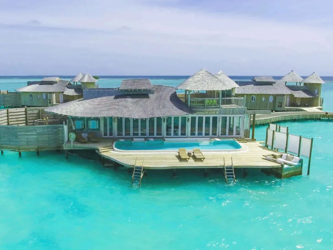 世界上最好的10家水上别墅酒店