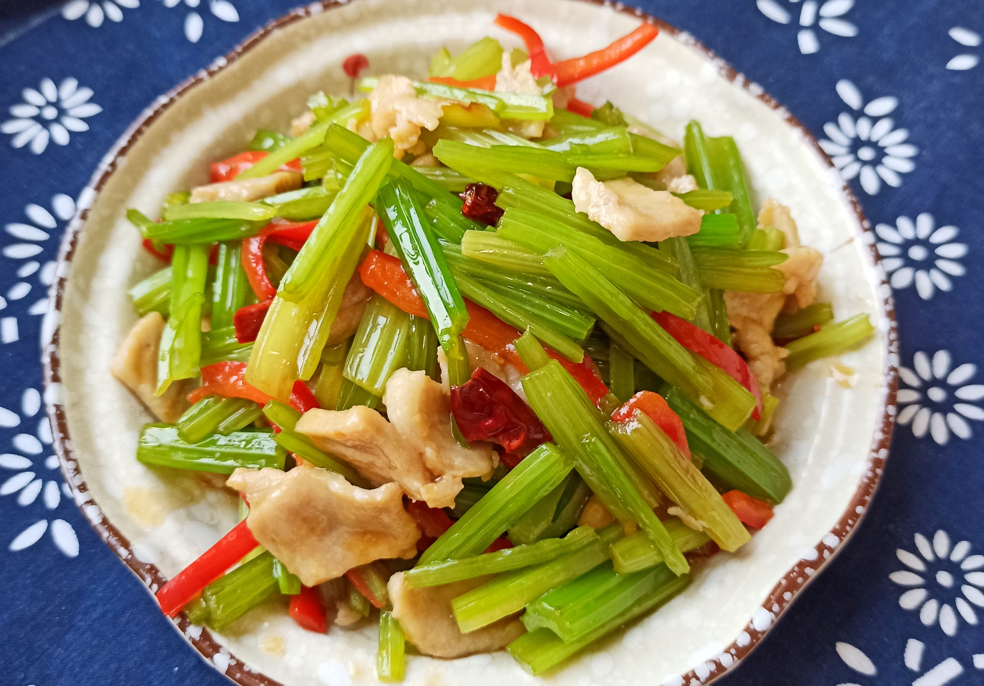 除夕夜年夜饭，教你6道家常小炒，香味扑鼻下饭，再也不愁炒啥了