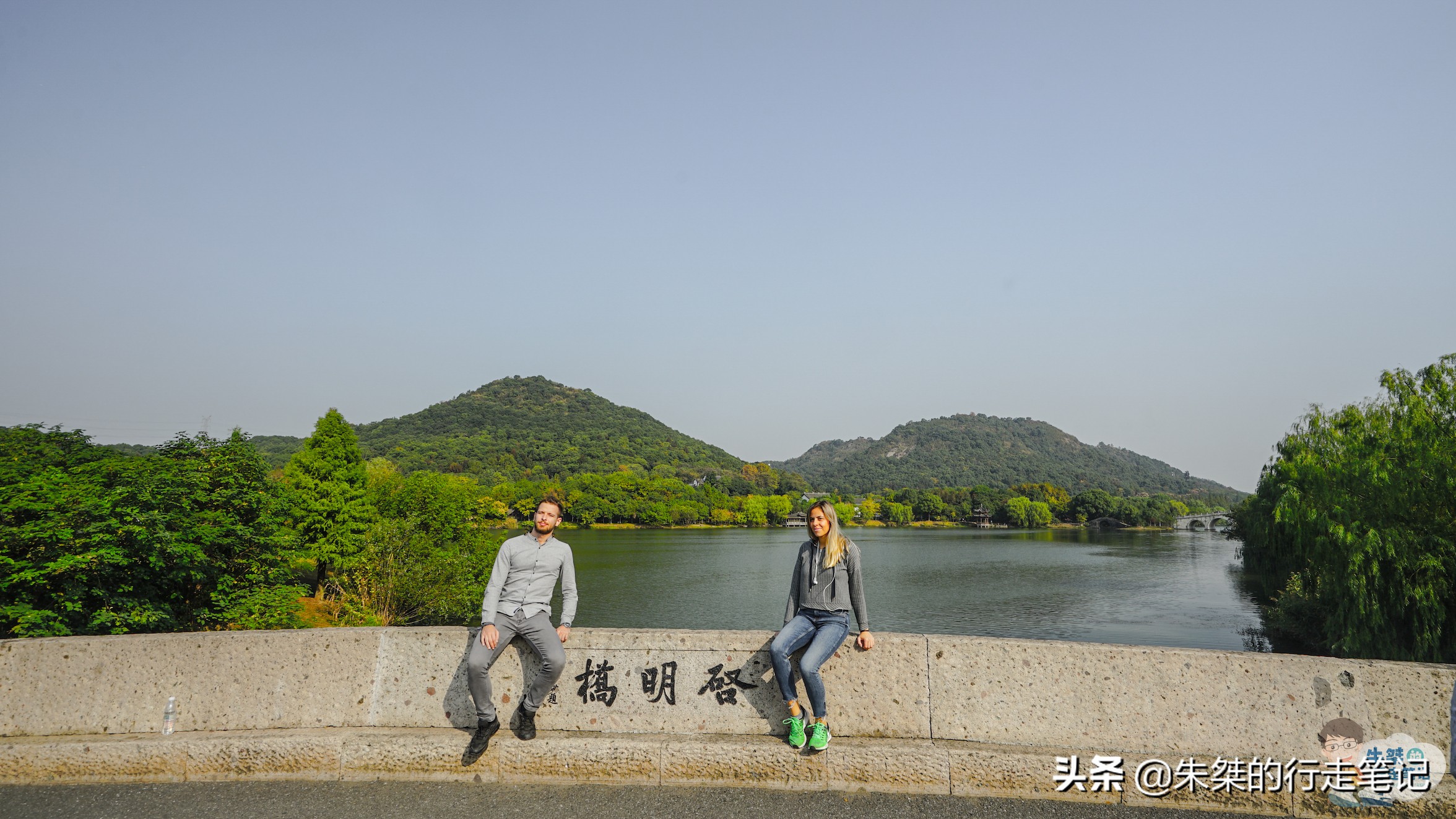 国内适合穷游的四座城市，风光绝美、气质出众，各个都别具韵味