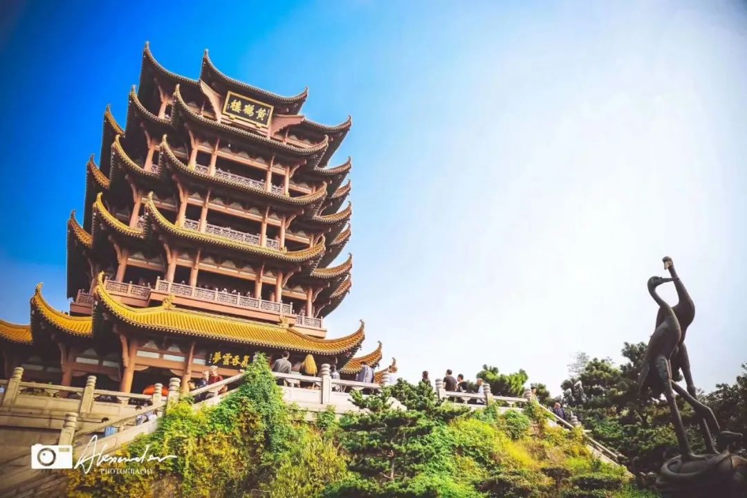 四月旅行地推荐!10个诗情画意目的地,这才是春天该去的地方