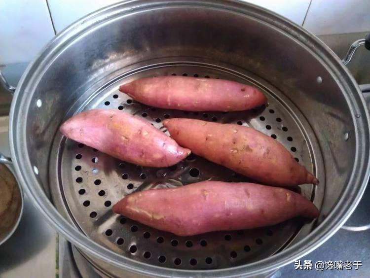 蒸红薯时：切记直接上锅蒸，牢记这3点，红薯熟得快，味道更香甜
