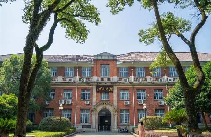 国内最美的15所大学，这根本就是旅游景点