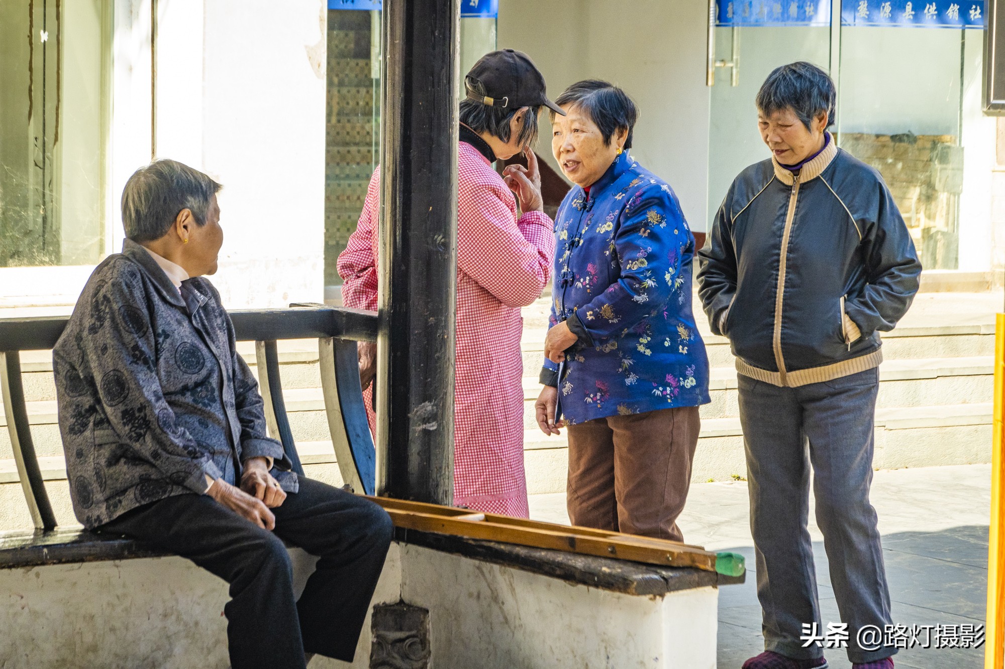 中国适合老年夫妻的4个古镇，小众清净，粉墙黛瓦，你去过几个？