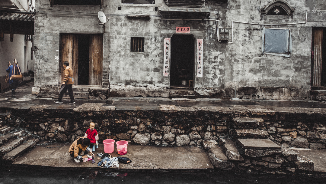 江西深山发现中国最圆的古村，为千年前南唐国师建造，远看似八卦