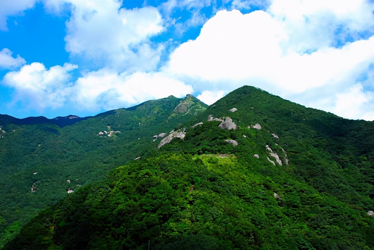 五一周边游，推荐4个好地方，有山有水有古镇！景美人少不用挤