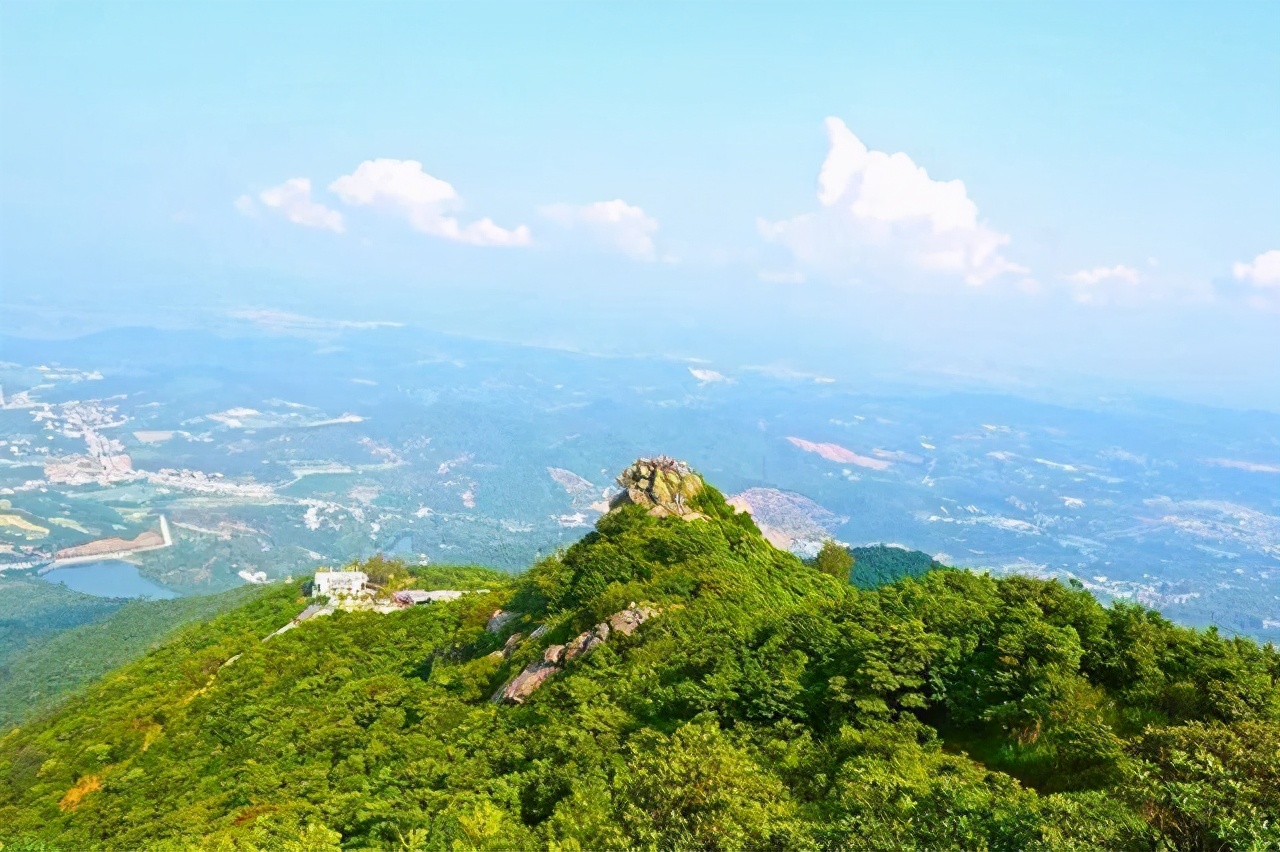 五一周边游，推荐4个好地方，有山有水有古镇！景美人少不用挤