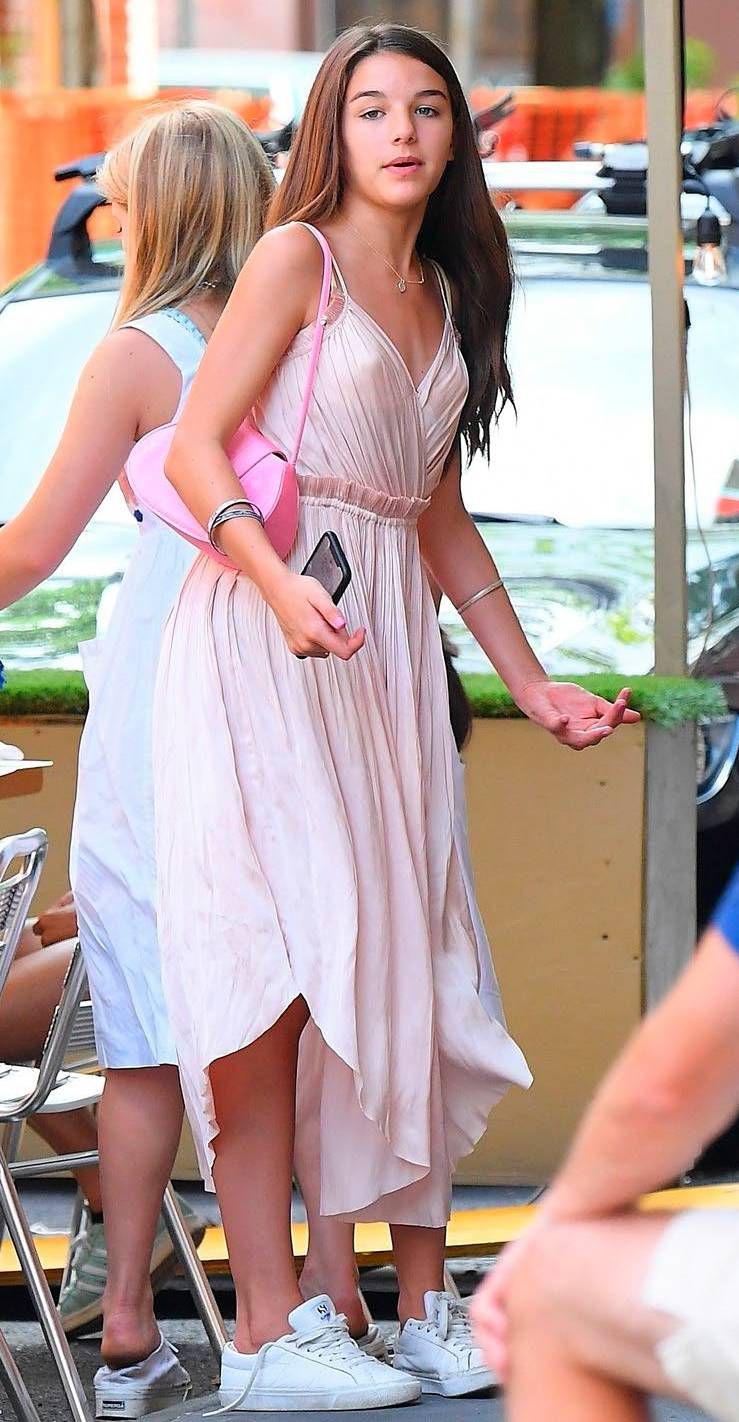 汤姆·克鲁斯入邪教8年未见女儿?萌爆炸的小苏瑞15岁了