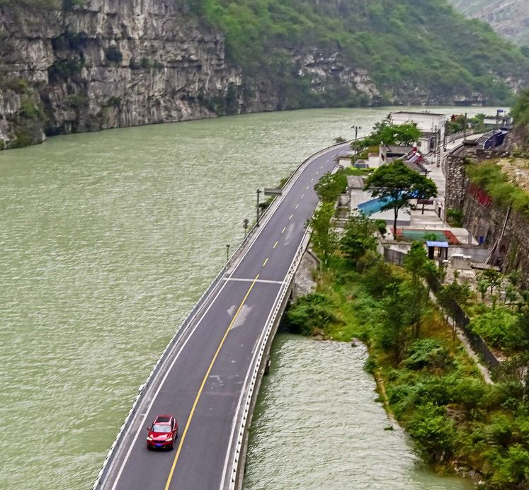 四川必去的景点：被评为“中国十大最美峡谷”，免门票