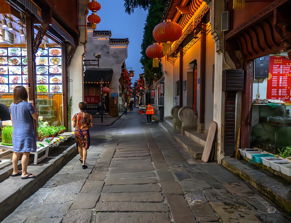 南京值得一去的4条老街，文化深厚景点众多，你去过几处呢？