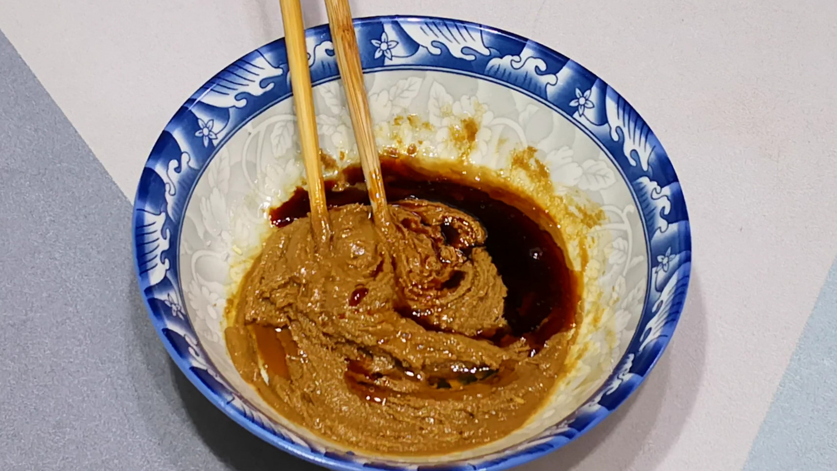 调芝麻酱时,牢记“2味料3窍门”,十几年的配方,口感顺滑又香浓