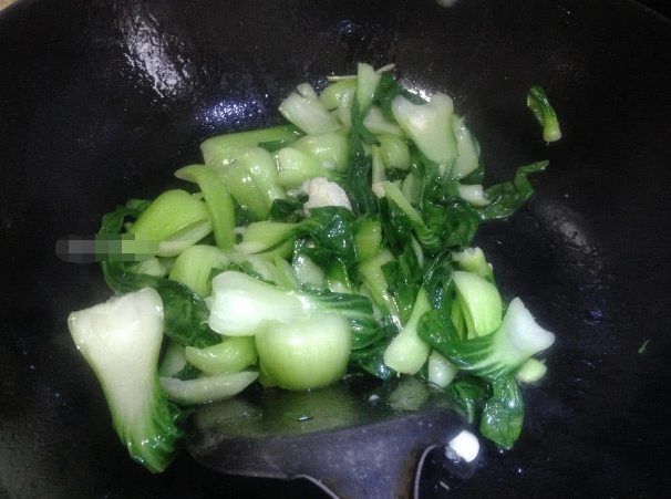 无论炒啥青菜,记住2个要领,颜色翠绿,脆嫩出水少,好吃又营养