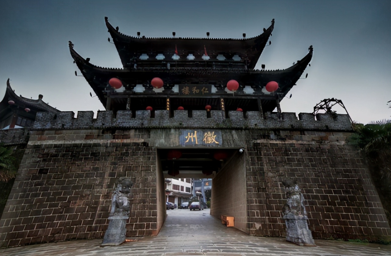 中国的四大古镇与四大古城,你去过几个?