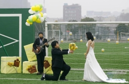 执子之手将子带走 盘点大学生浪漫求婚