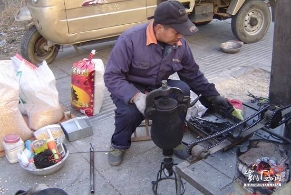 忆童年味道——手摇爆米花