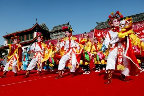 齐鲁大地民俗马年(组图)