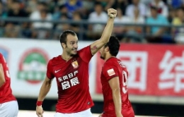 中超-恒大扩大领先优势</a> <a target=_blank href=http://sports.kaiwind.com/lq/NBA/201408/14/t20140814_1845982.shtml>NBA新赛程公布</a>