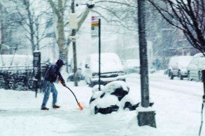美遭遇世纪暴风雪 6个州进入紧急状态