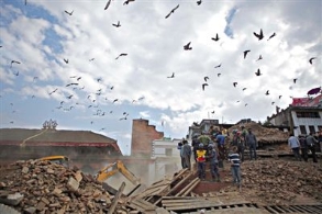 尼泊尔强震已致3904死 首都现逃难潮